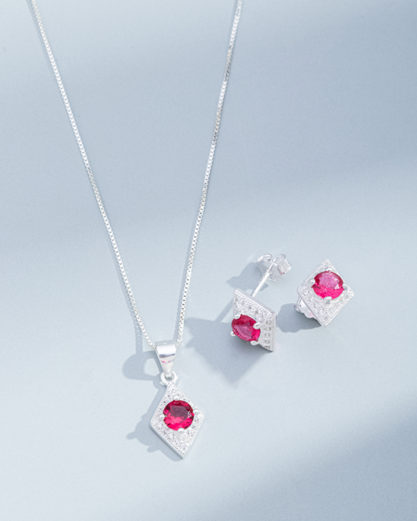 Conjunto Cravejado Pureza Lunar