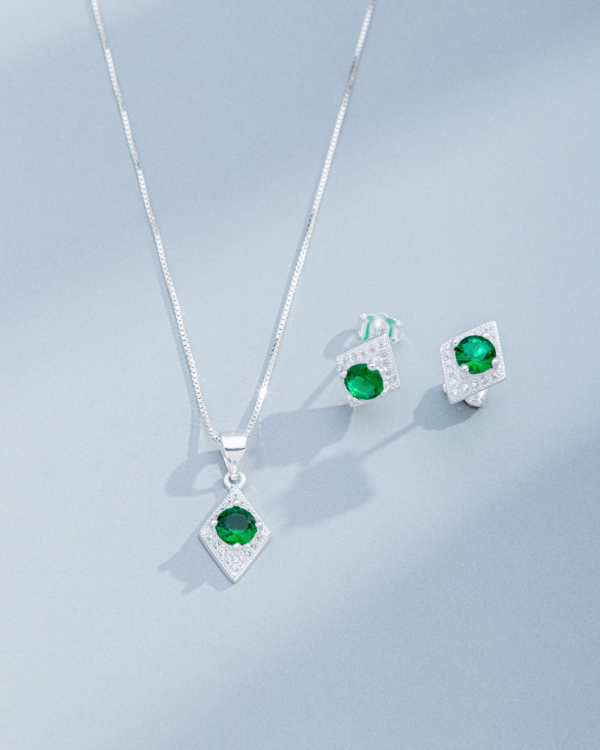 Conjunto Cravejado Verde Gêmeos